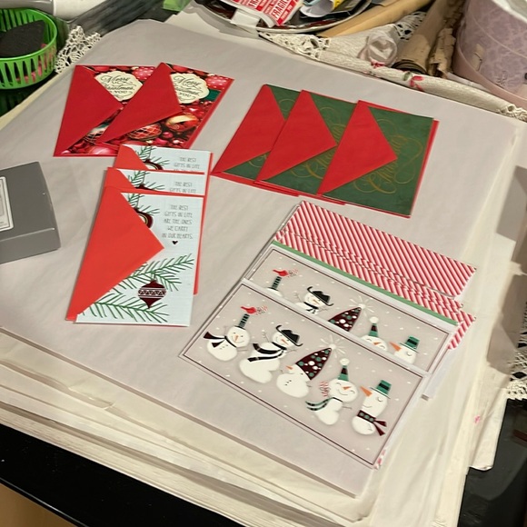 Assortm of Hallmarks Christmas card, see pictures. - Picture 1 of 6